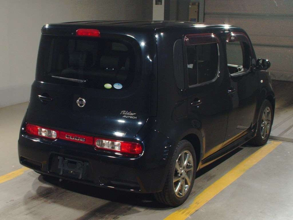 2011 Nissan Cube Z12[1]