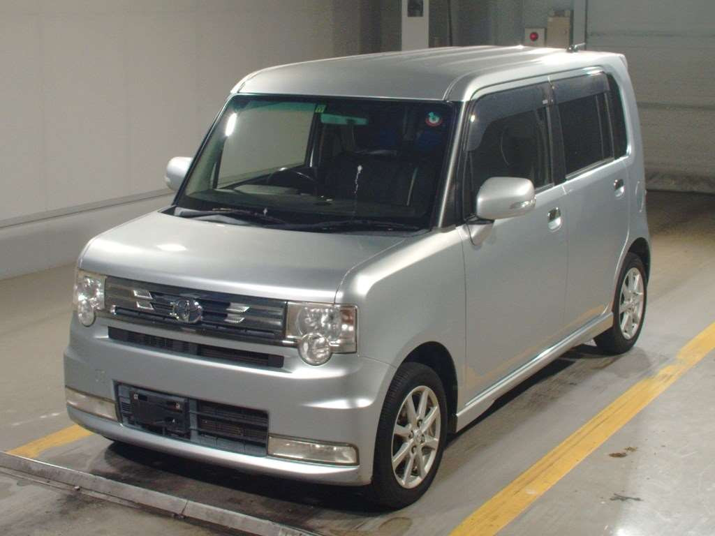 2011 Toyota Pixis Space L575A[0]