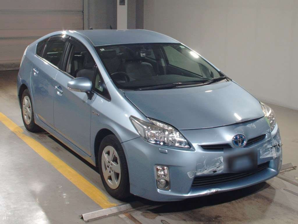 2011 Toyota Prius ZVW30[2]