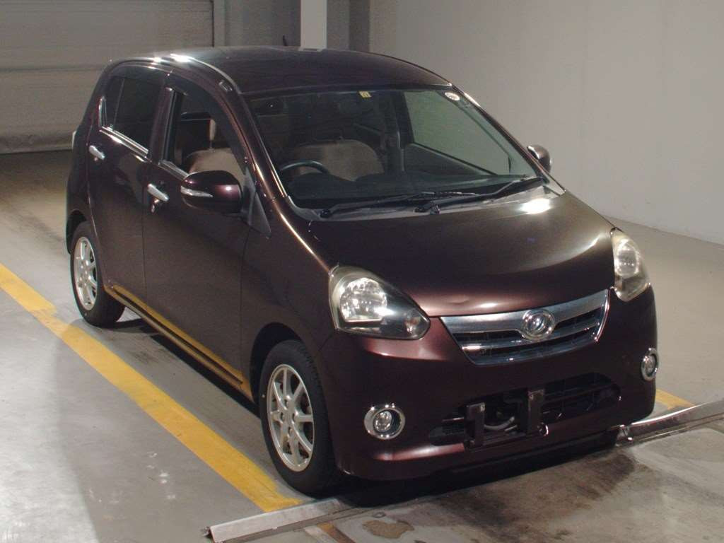 0 Daihatsu Mira es LA300S[2]