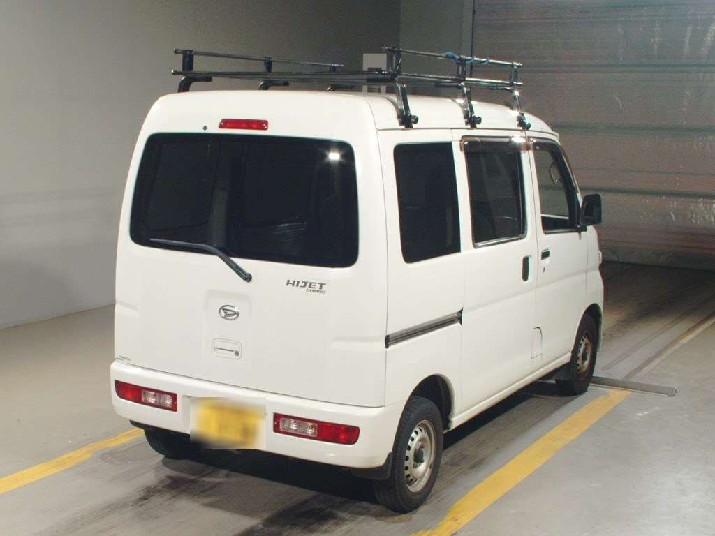 2015 Daihatsu Hijet Cargo S331V[1]