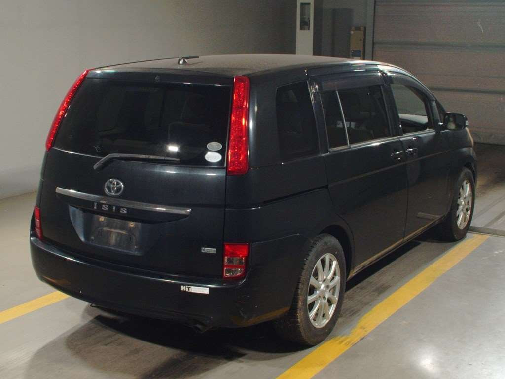 2010 Toyota Isis ZGM10G[1]