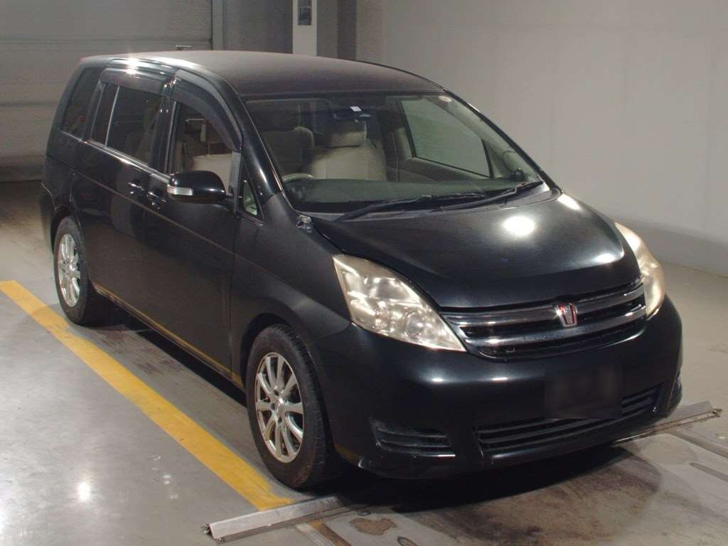 2010 Toyota Isis ZGM10G[2]