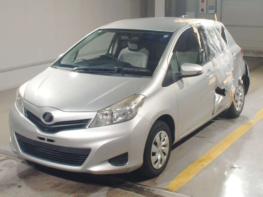 2011 Toyota Vitz KSP130[0]