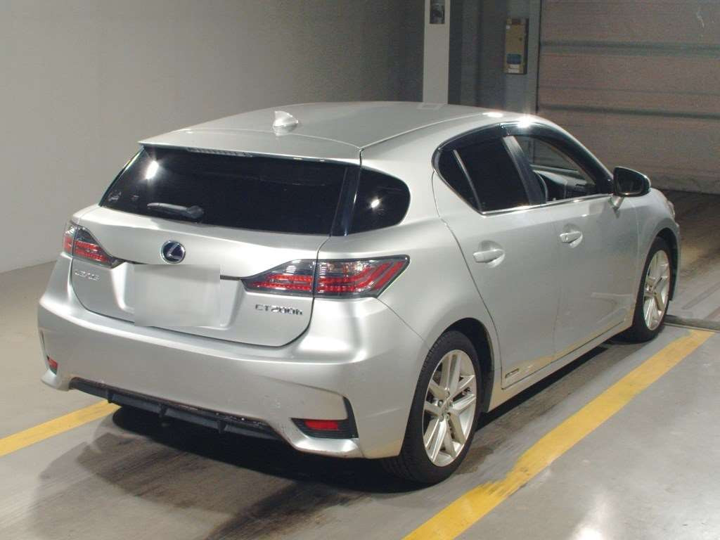 2015 Lexus CT ZWA10[1]