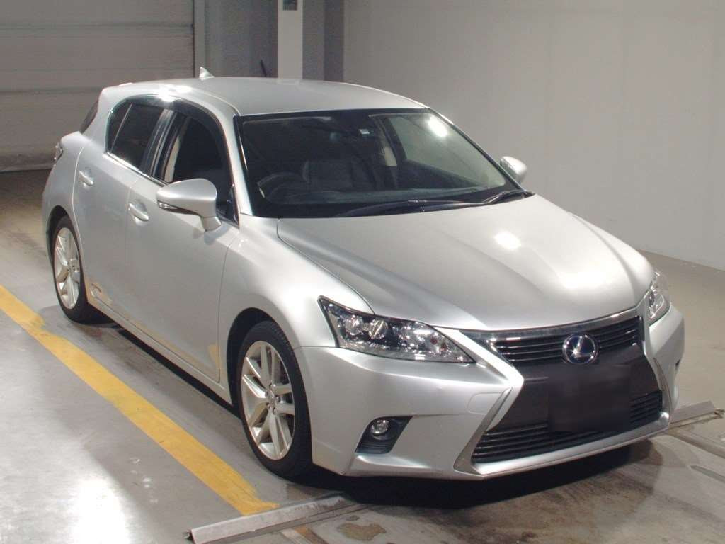 2015 Lexus CT ZWA10[2]