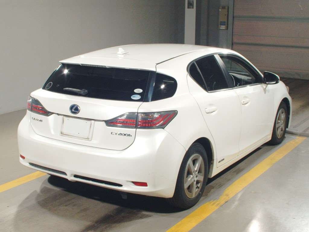 2011 Lexus CT ZWA10[1]