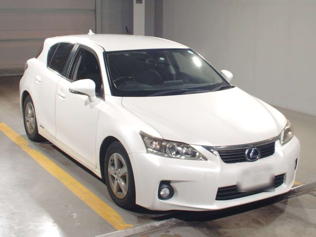 2011 Lexus CT ZWA10[2]