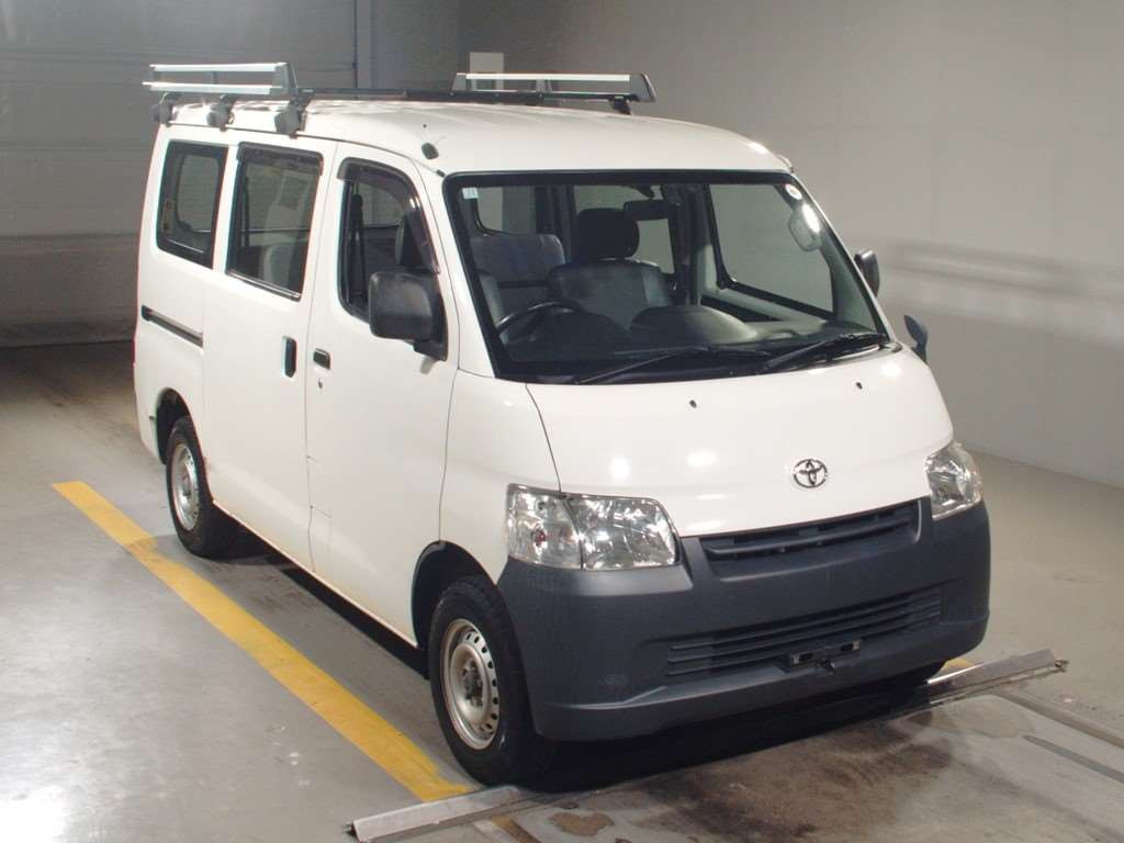 2018 Toyota Townace Van S402M[2]