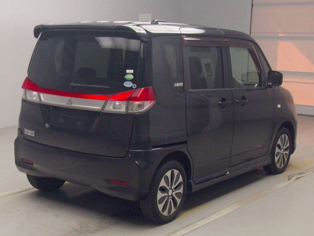 2015 Mitsubishi Delica D2 MB15S[1]