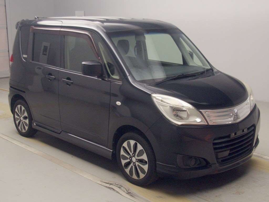 2015 Mitsubishi Delica D2 MB15S[2]