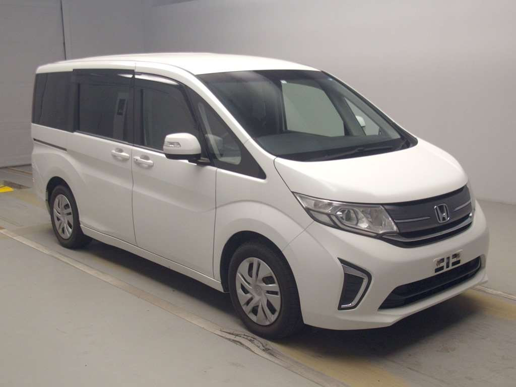 2016 Honda Step WGN RP1[2]