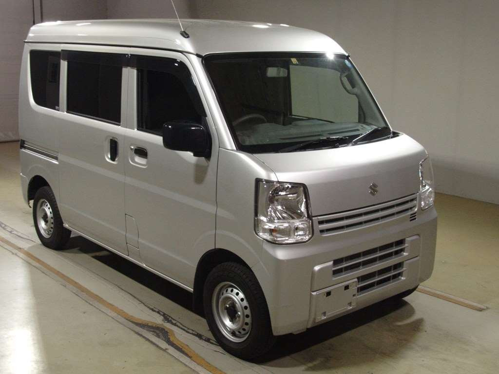 2022 Nissan NV100 Clipper DR17V[2]