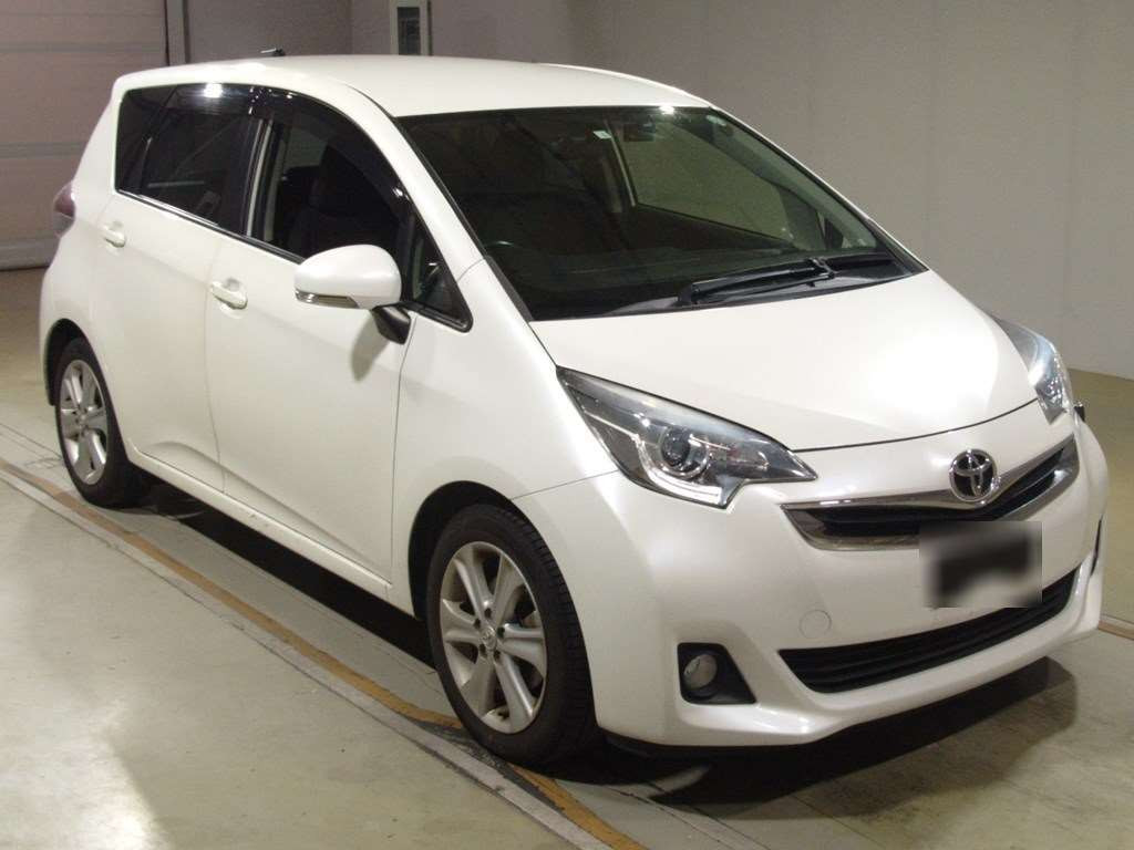 2014 Toyota Ractis NCP120[2]