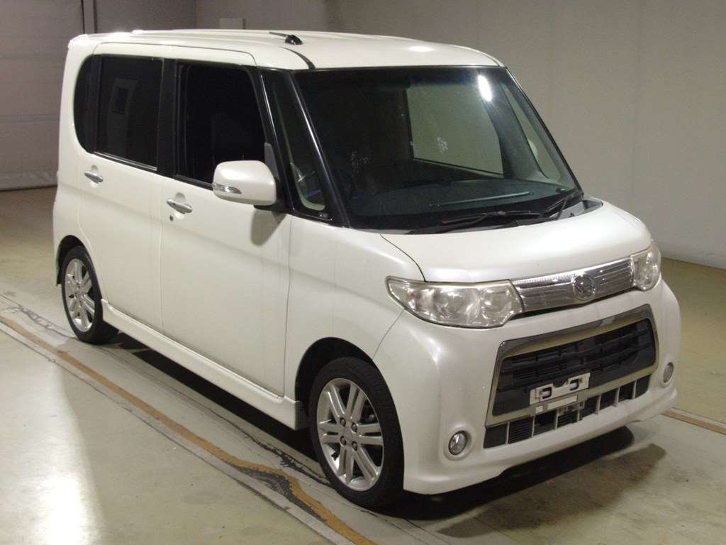 2013 Daihatsu Tanto Custom L375S[2]