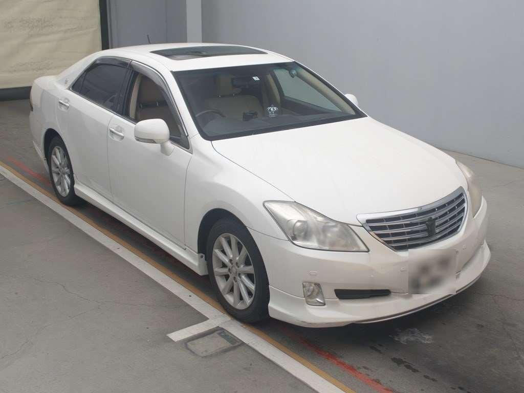 2009 Toyota Crown GRS200[2]