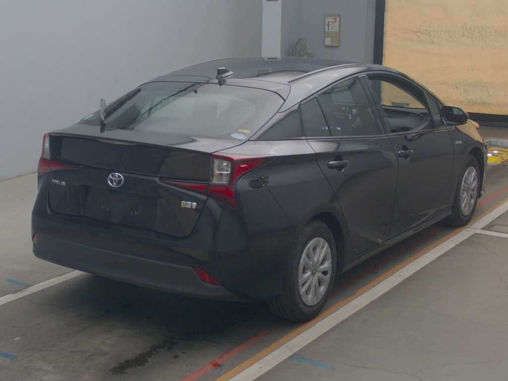 2019 Toyota Prius ZVW51[1]