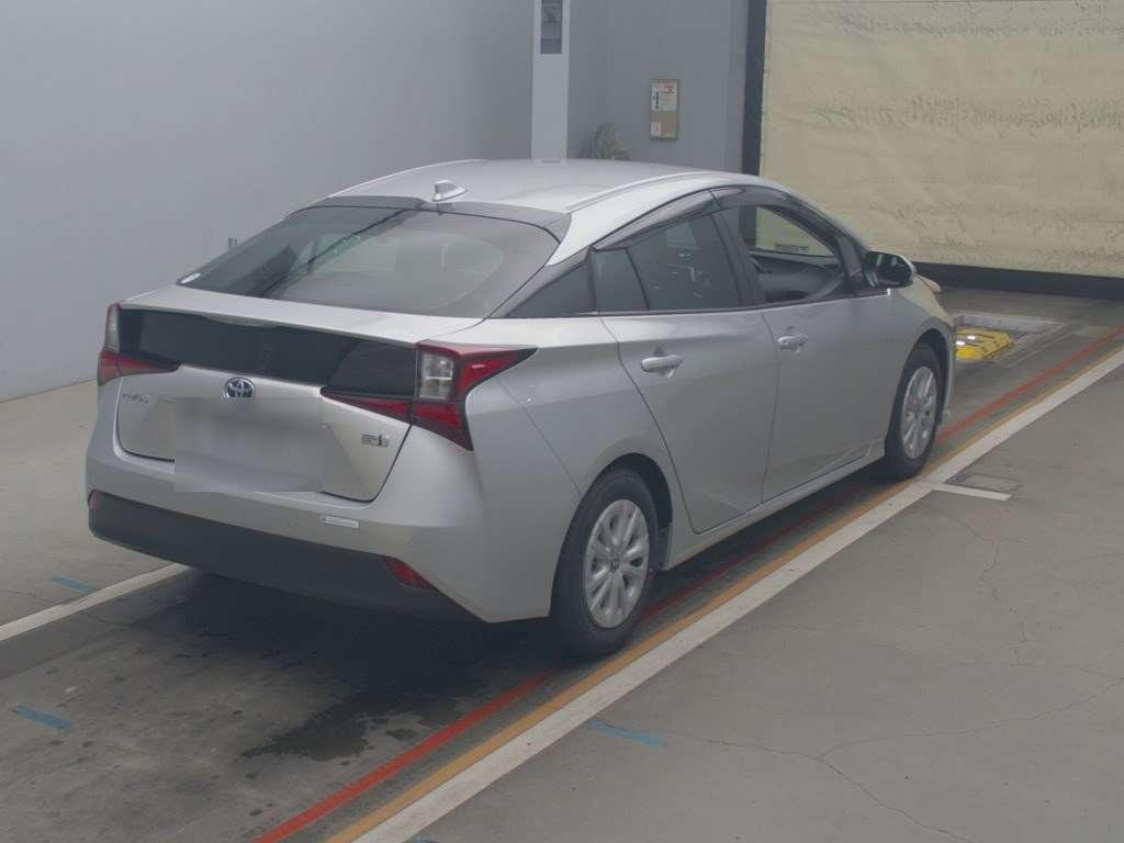 2021 Toyota Prius ZVW51[1]