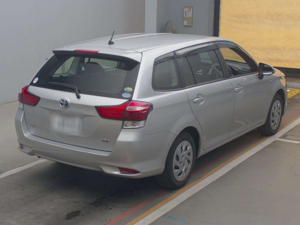 2019 Toyota Corolla Fielder NKE165G[1]