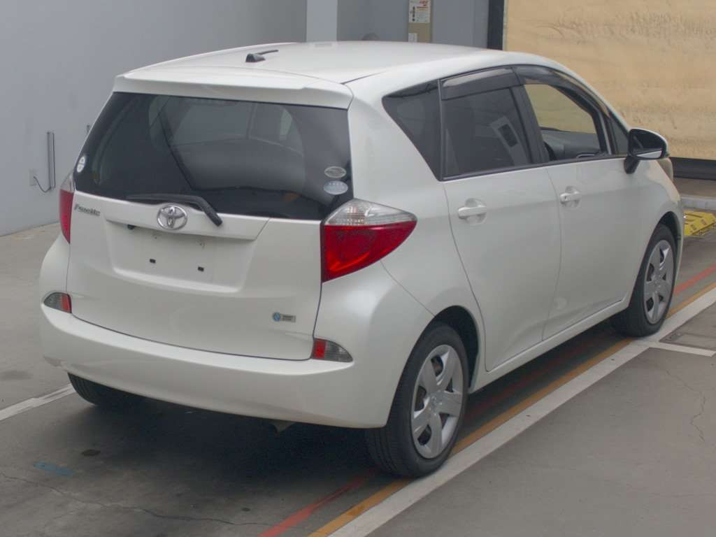 2012 Toyota Ractis NSP120[1]