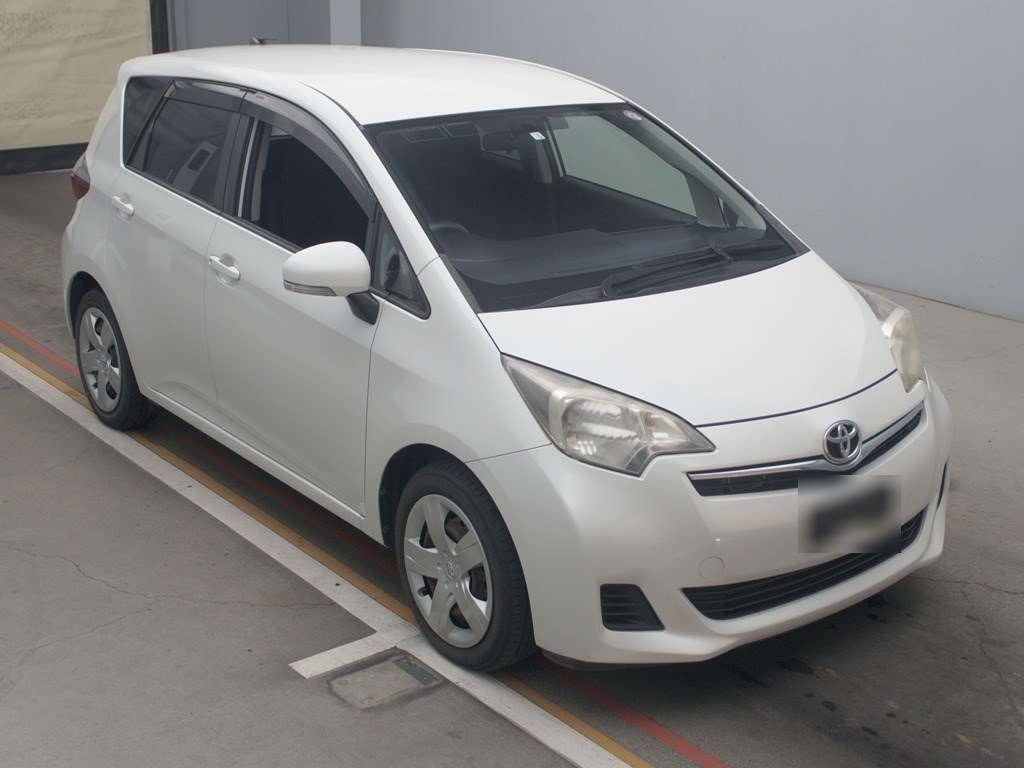 2012 Toyota Ractis NSP120[2]