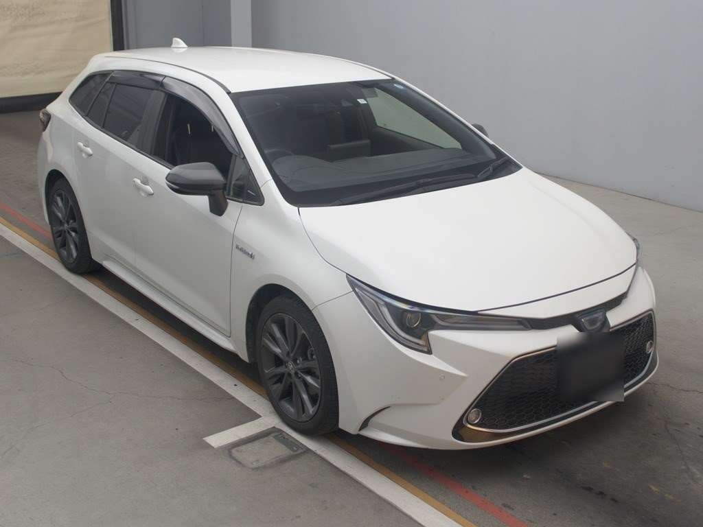 2019 Toyota Corolla Touring Wagon ZWE211W[2]