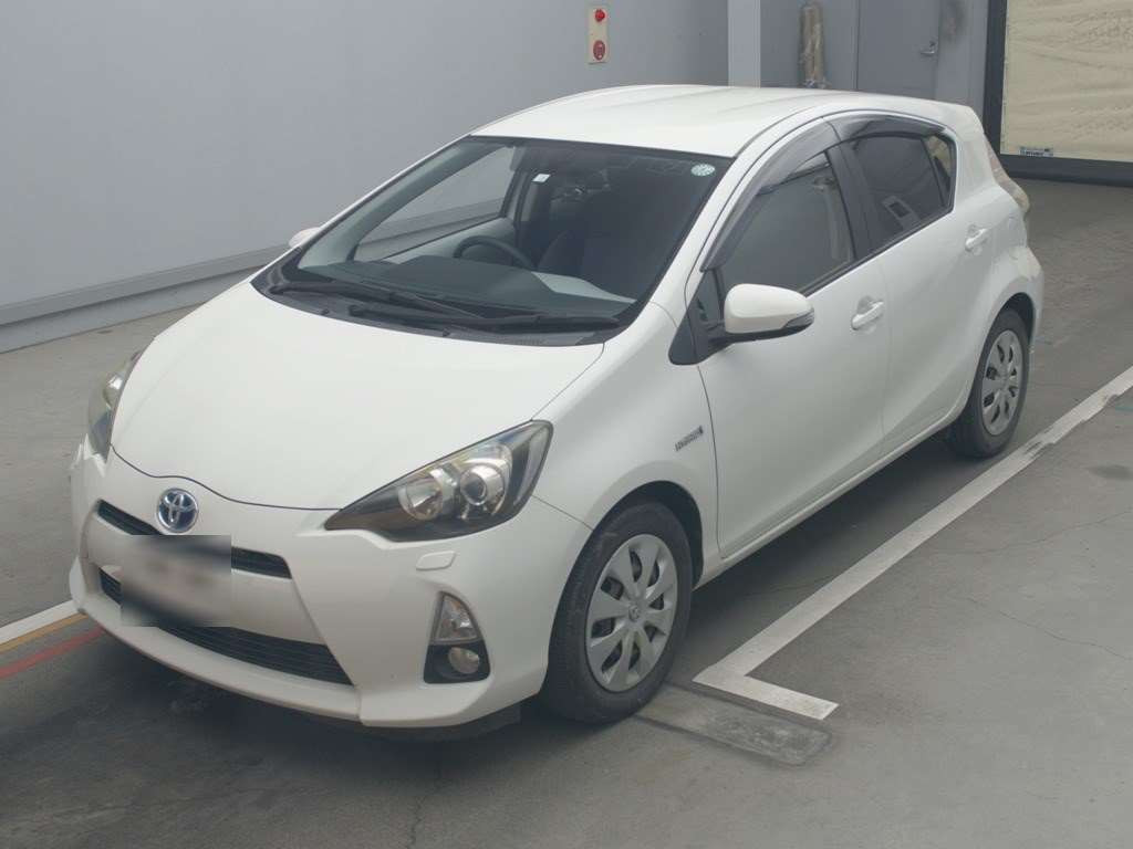 2012 Toyota Aqua NHP10[0]