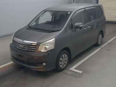 2011 Toyota Noah