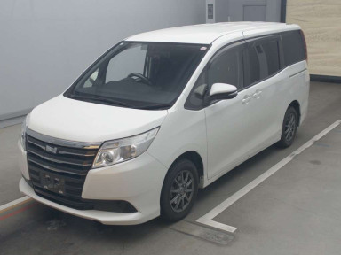 2014 Toyota Noah