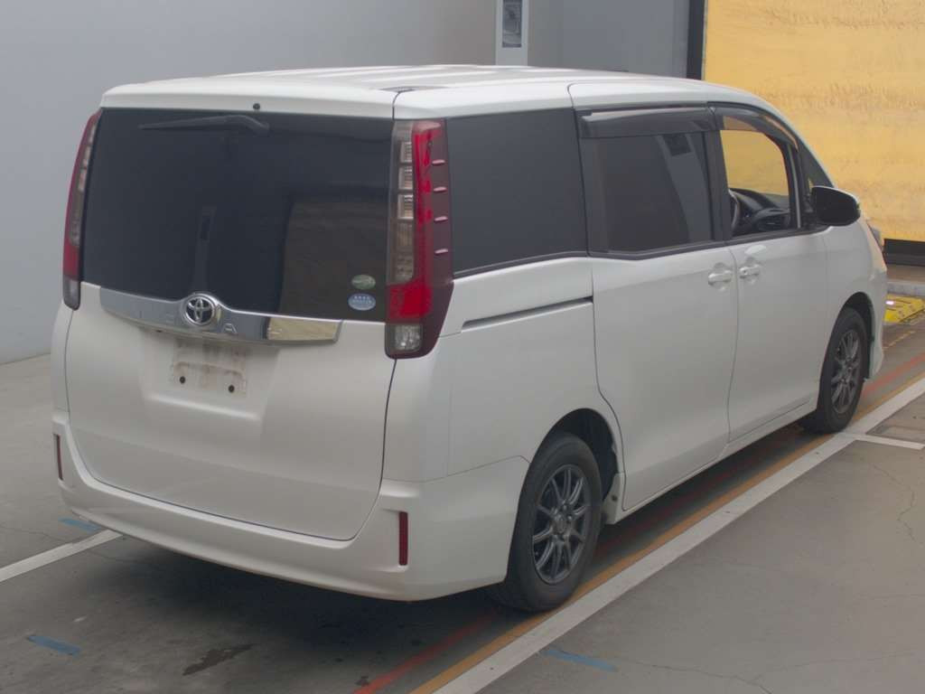 2014 Toyota Noah ZRR80G[1]