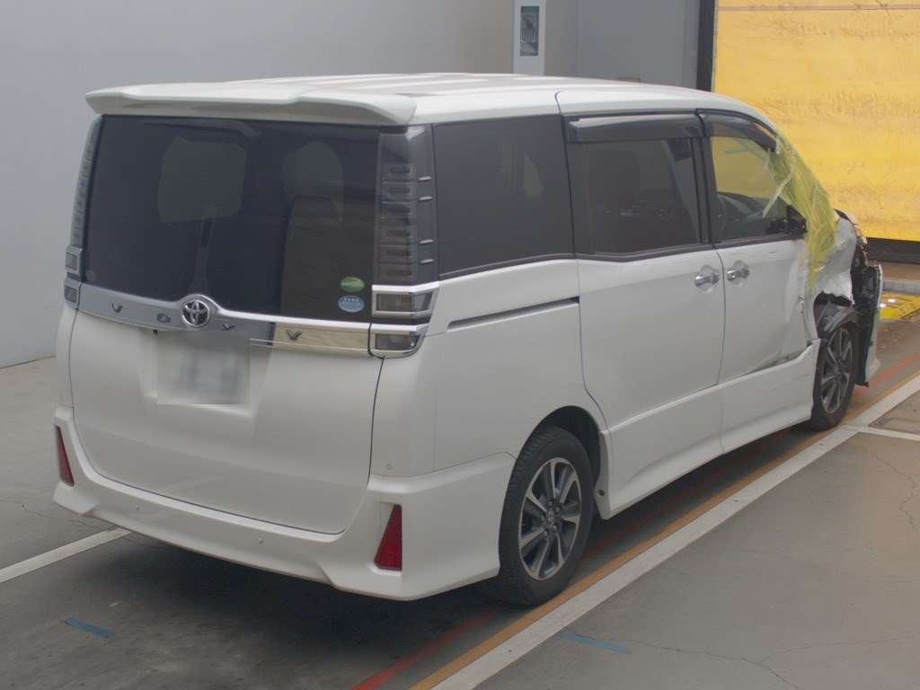 2019 Toyota Voxy ZRR80W[1]