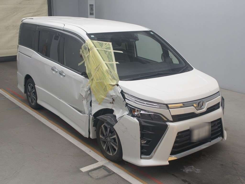 2019 Toyota Voxy ZRR80W[2]