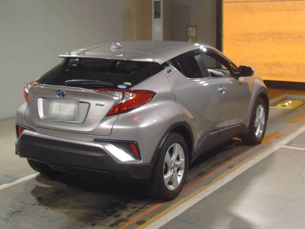 2017 Toyota C-HR ZYX10[1]