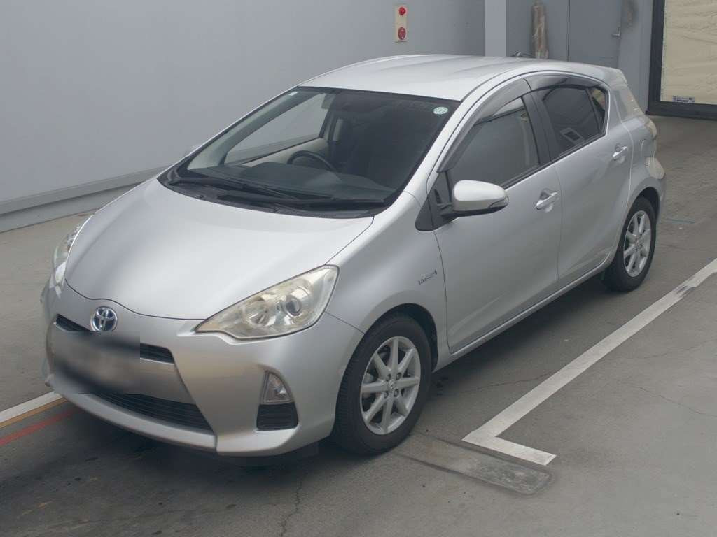 2012 Toyota Aqua NHP10[0]