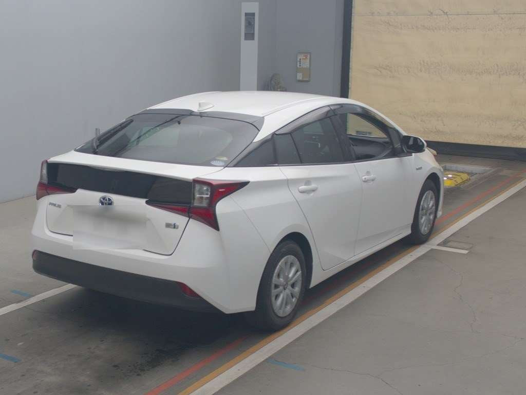 2019 Toyota Prius ZVW51[1]