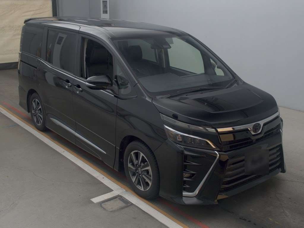 2017 Toyota Voxy ZRR80G[2]