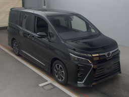 2017 Toyota Voxy