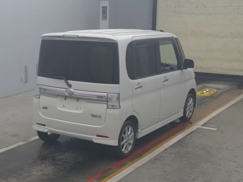 2013 Daihatsu Tanto Custom L375S[1]