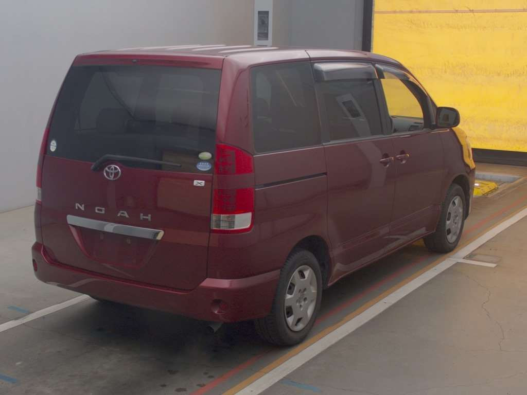 2006 Toyota Noah AZR60G[1]