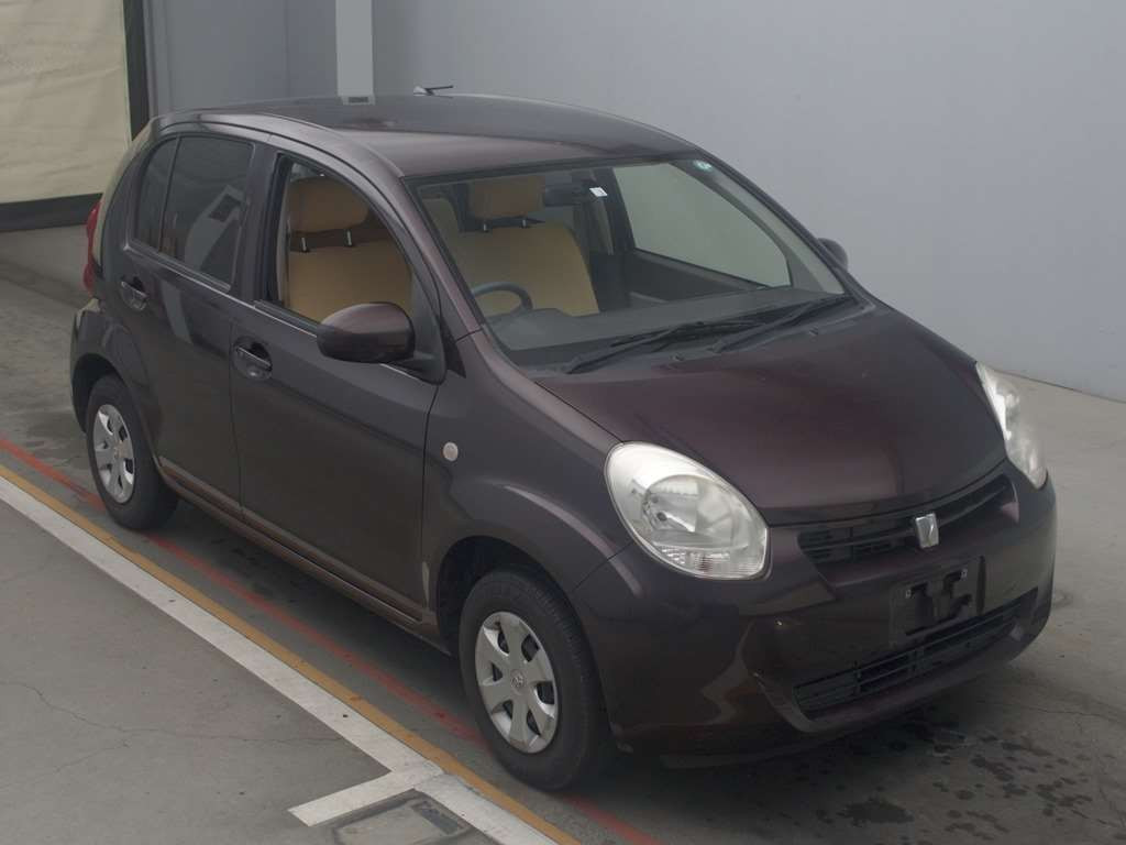 2014 Toyota Passo KGC30[2]