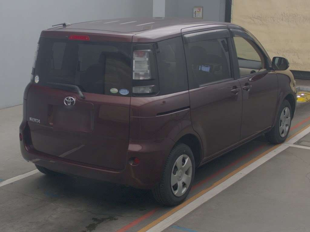 2013 Toyota Sienta NCP81G[1]