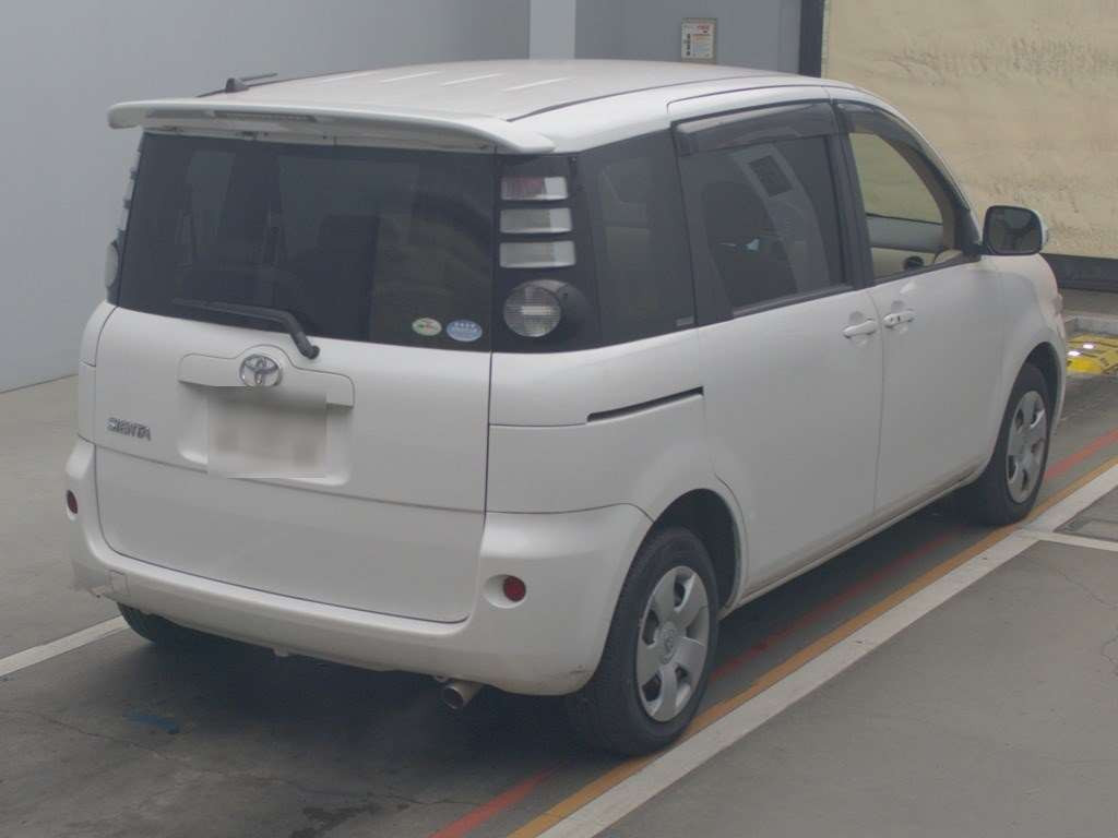 2009 Toyota Sienta NCP81G[1]