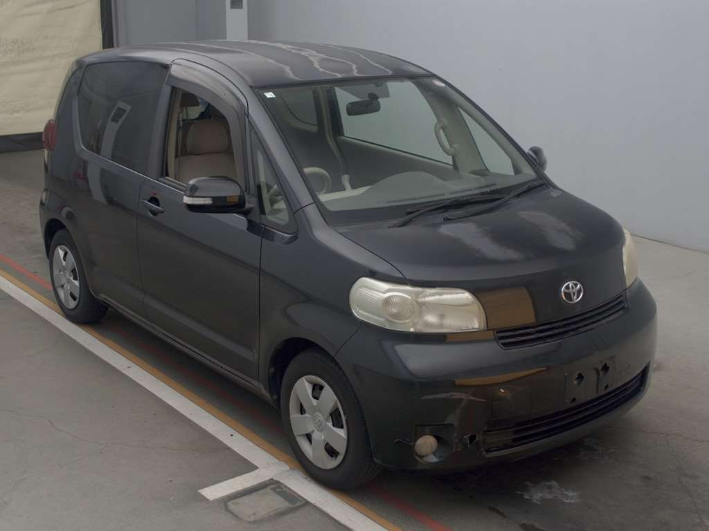 2010 Toyota Porte NNP10[2]