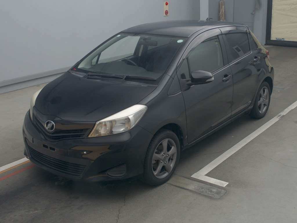 2013 Toyota Vitz NSP130[0]