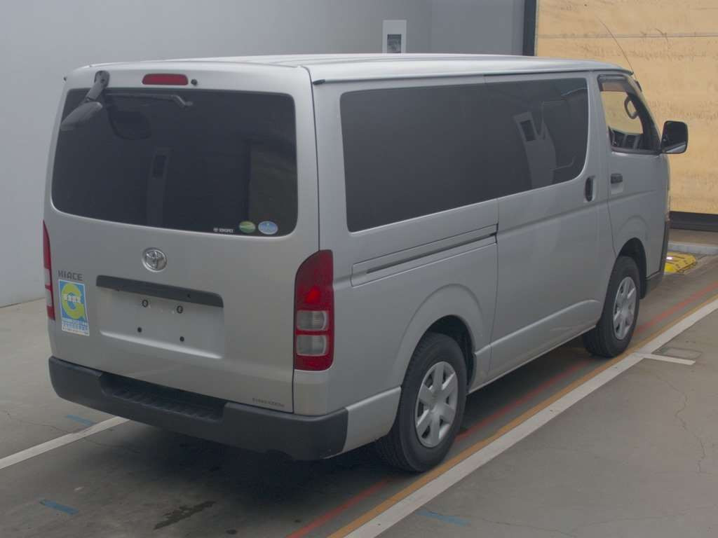 2018 Toyota Hiace Van GDH206V[1]