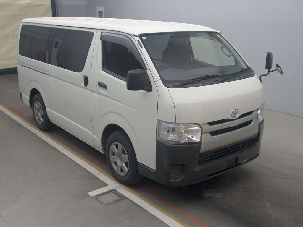 2019 Toyota Hiace Van GDH201V[2]