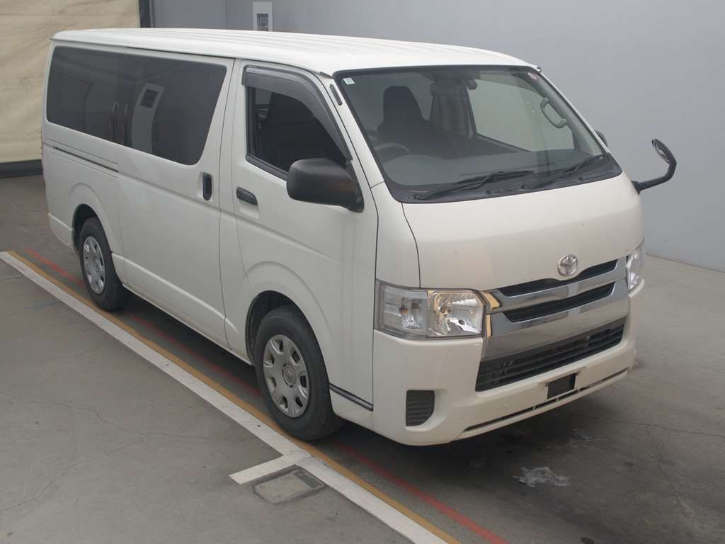 2017 Toyota Hiace Van KDH201V[2]