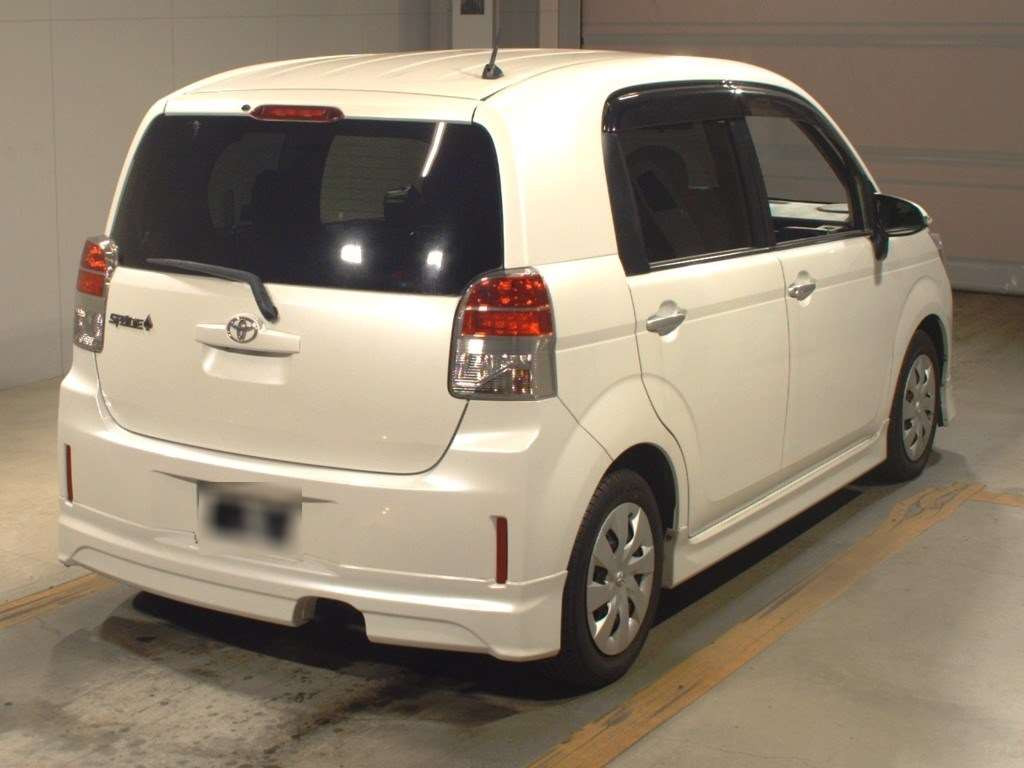 2013 Toyota Spade NCP141[1]