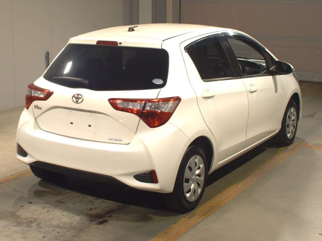 2018 Toyota Vitz KSP130[1]