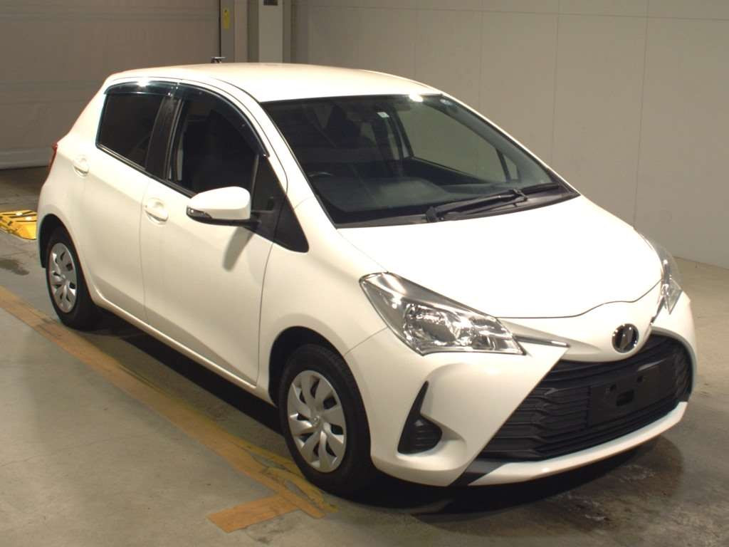 2018 Toyota Vitz KSP130[2]